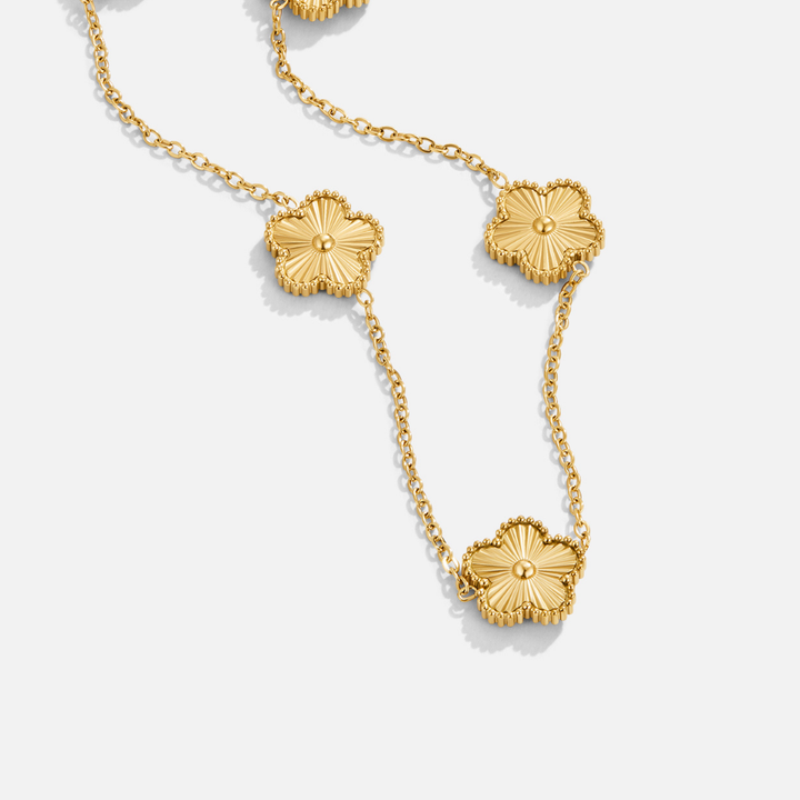 Collar dorado Details
