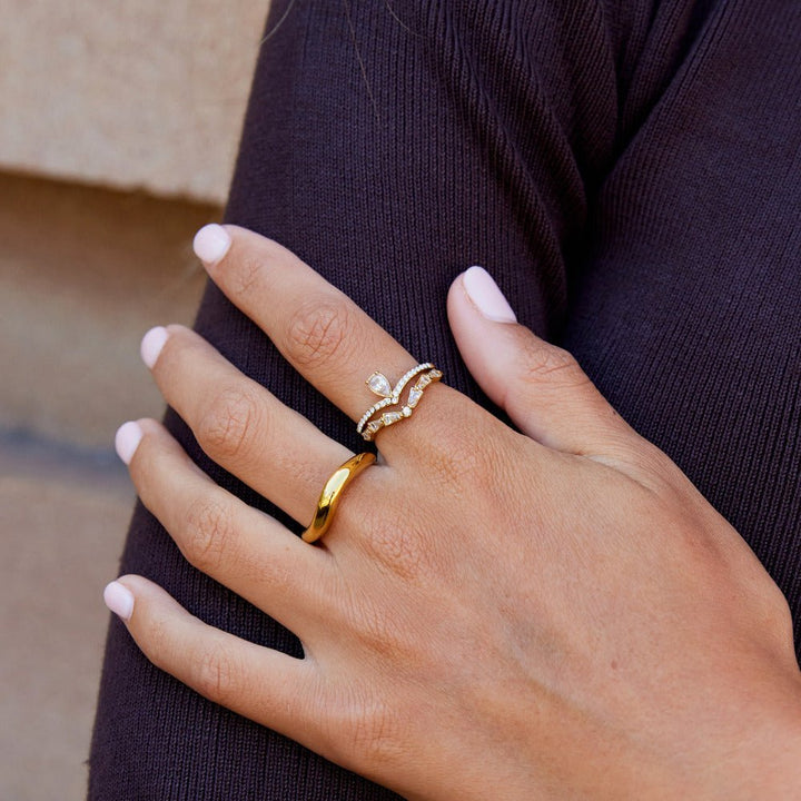 Anillo 18K dorado Lilly cristal