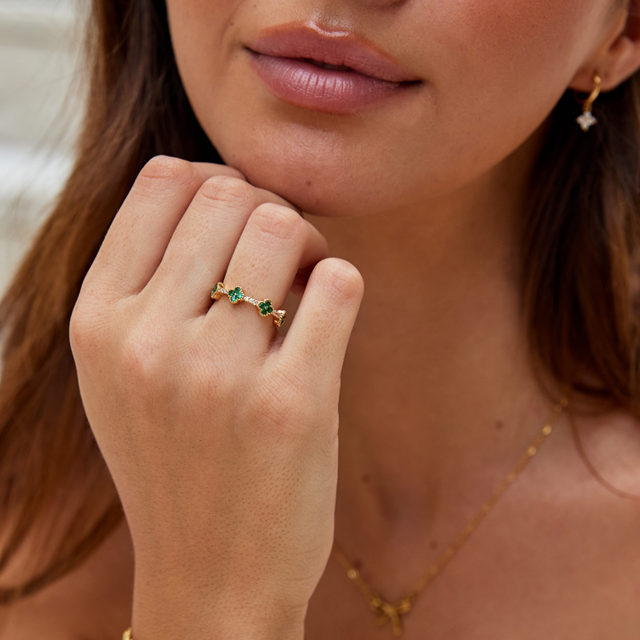 Anillo cristal trébol de cuatro hojas