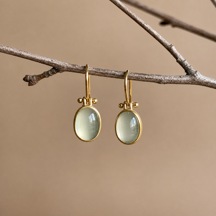 Pendientes de clip vintage con piedra de luna verde