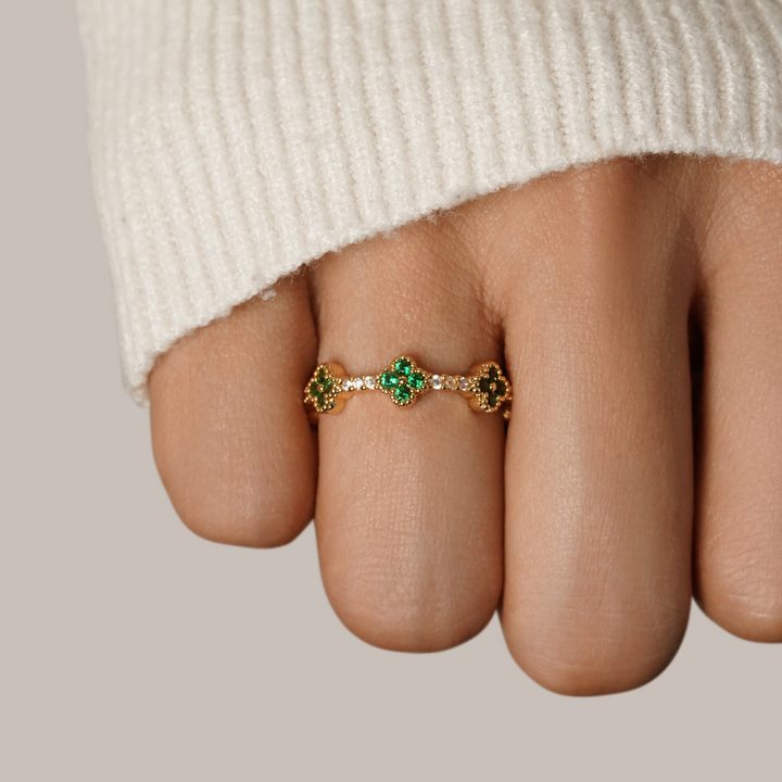 Anillo cristal trébol de cuatro hojas