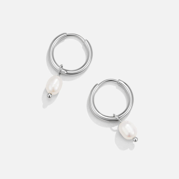 Pendientes de aro plateados Bella de perlas de agua dulce