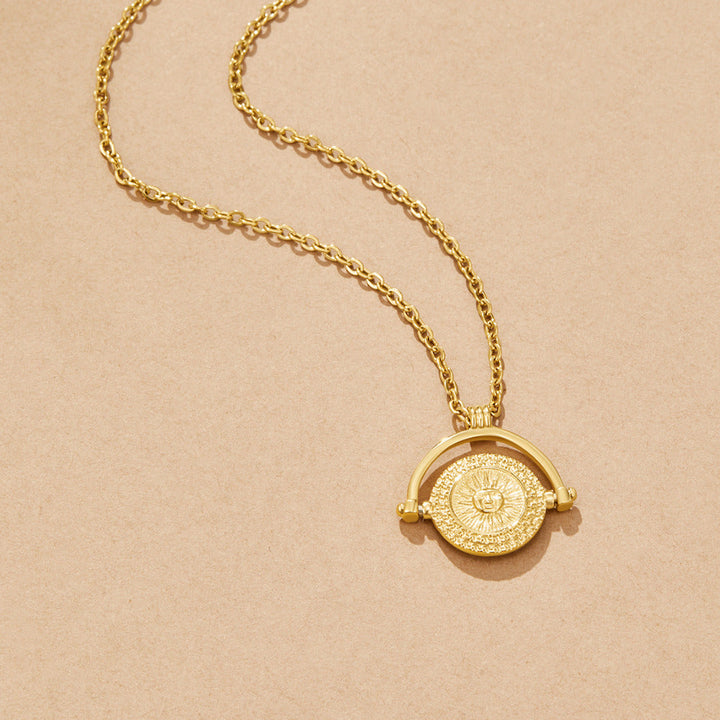 Collar dorado Medalla Sol
