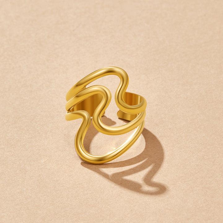 Anillo dorados ondulados