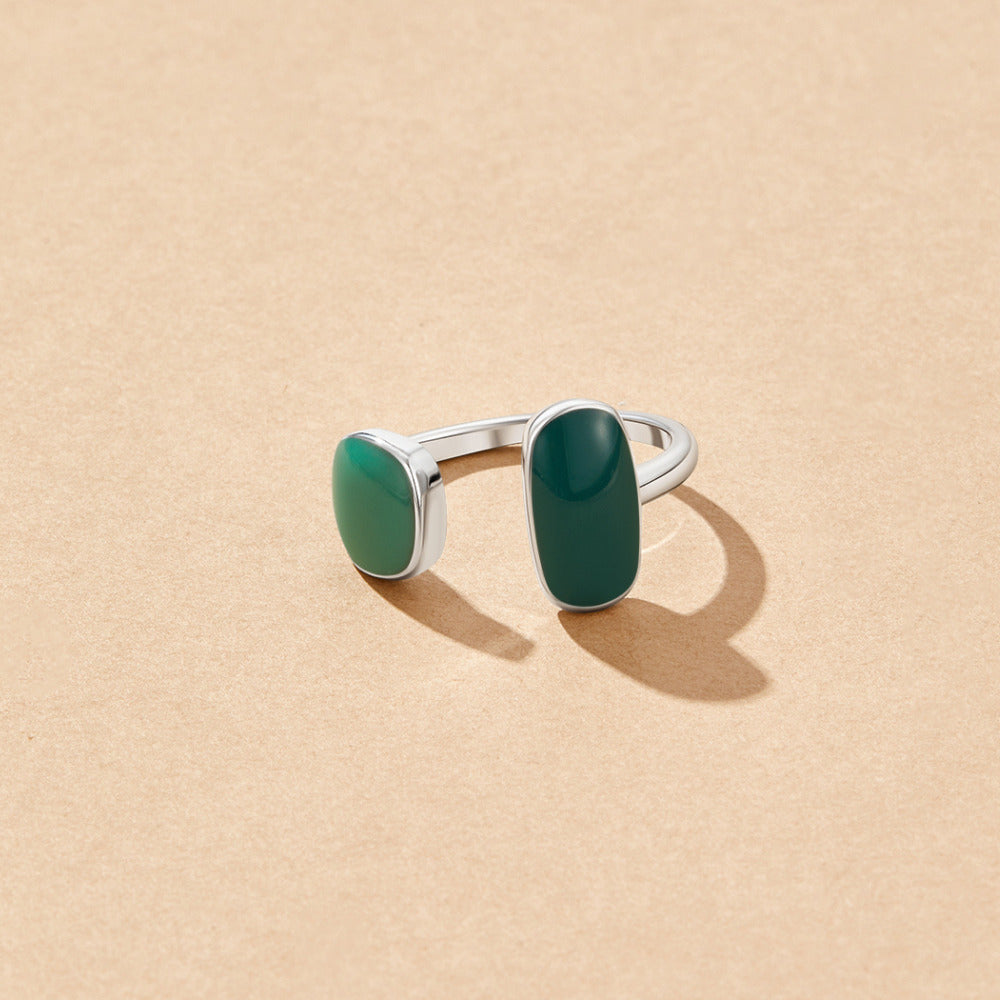 Anillo verde sauce plateado