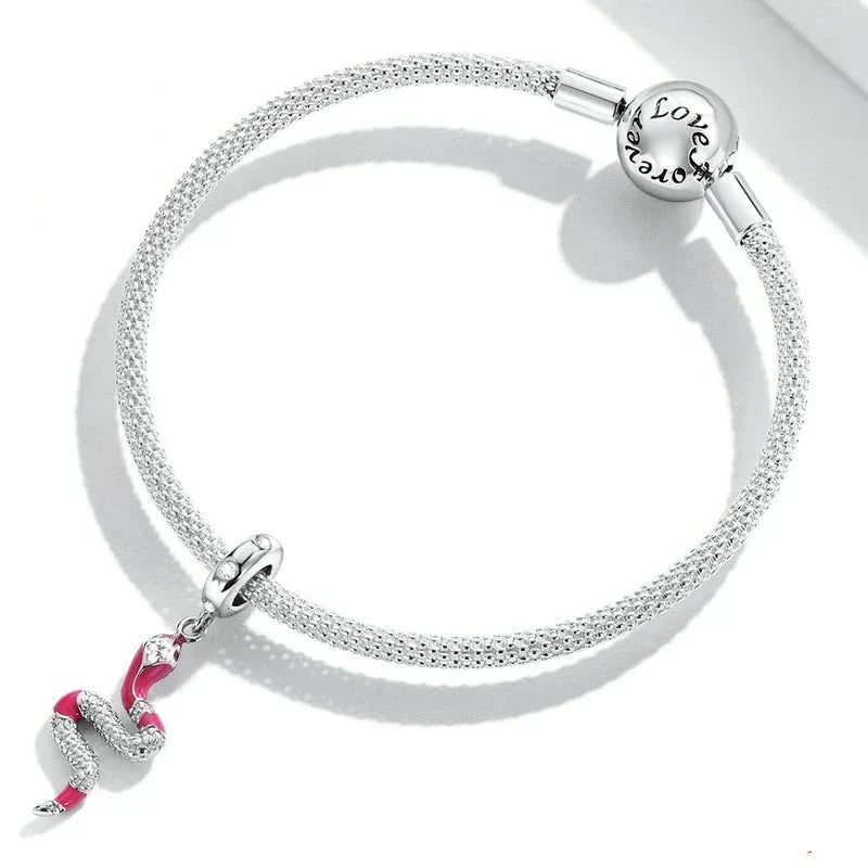 Collar con serpiente