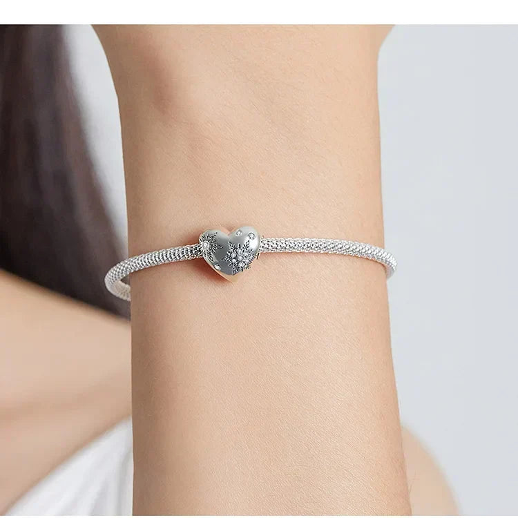 Colgante corazón con copo de nieve