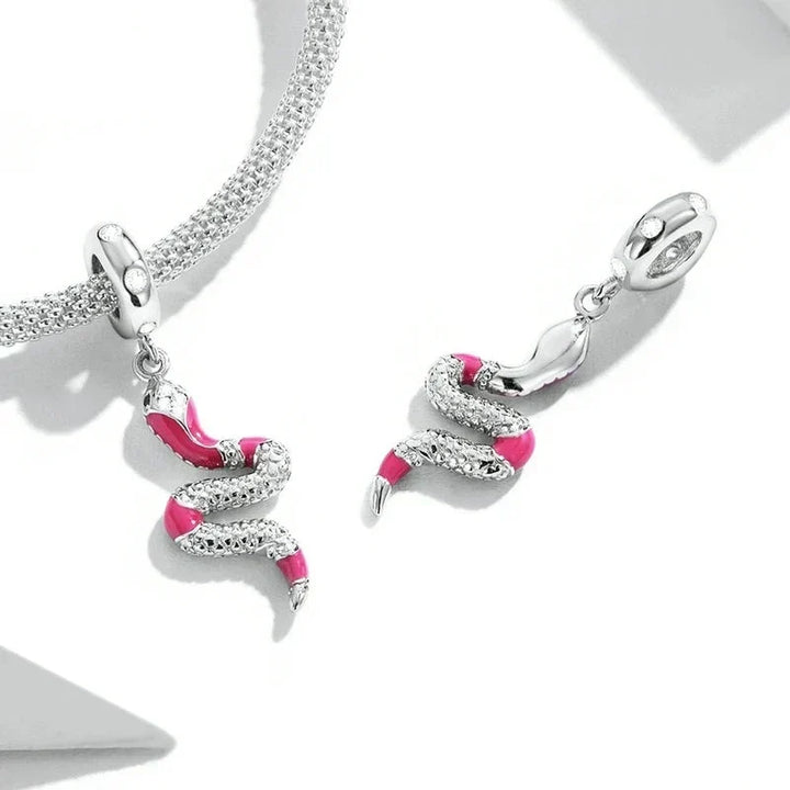 Collar con serpiente