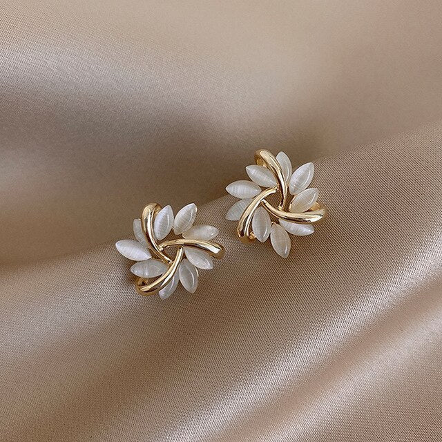 Pendientes Sonja Luxe blancos ópalo