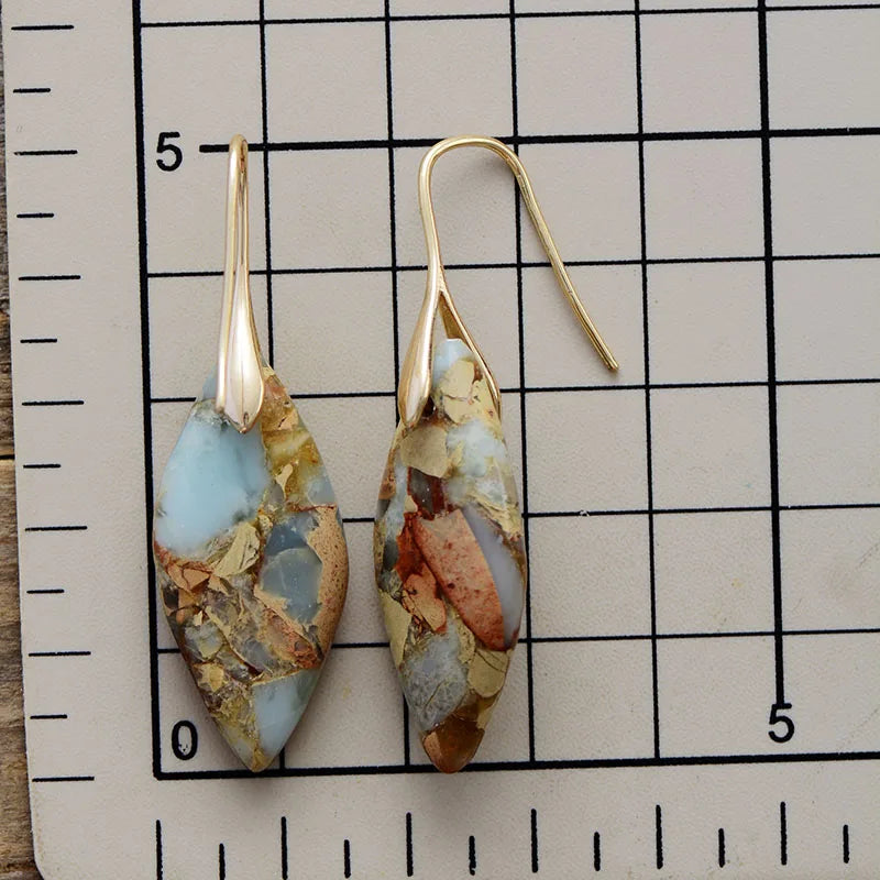 Pendientes élégantes de piedra natural