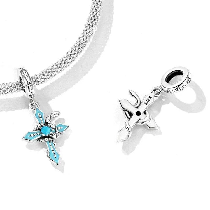 Collar con serpiente y cruz