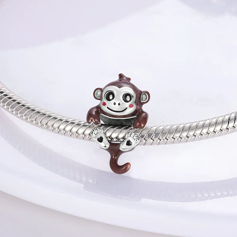 Collar con mono