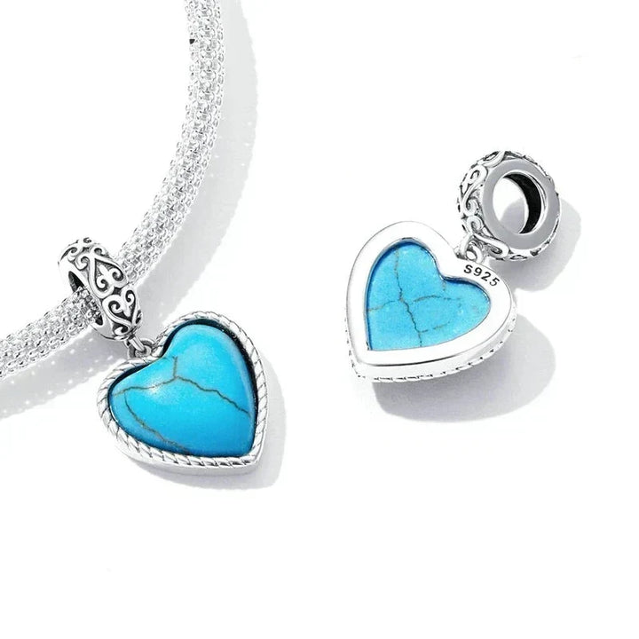 Collar de corazón azul