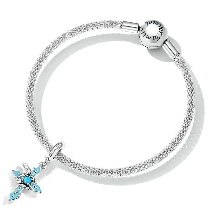 Collar con serpiente y cruz