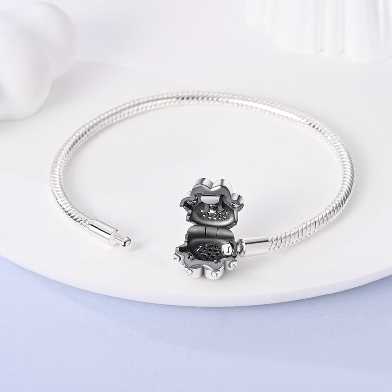 Pulsera con encanto de pata de gato