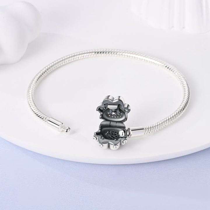 Pulsera con encanto de pata de gato