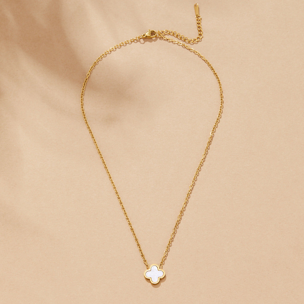 Collar Trébol Blanco
