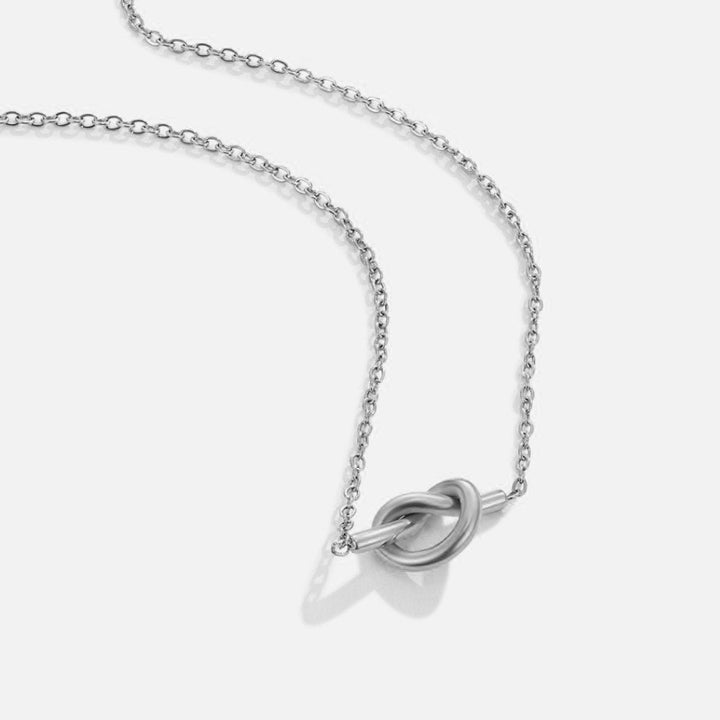 Collar plateado Adela Knot