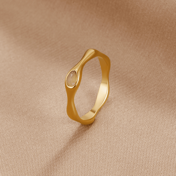 Anillo dorado Amalfi ondulado