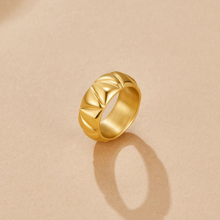Anillo Anika ancho dorado