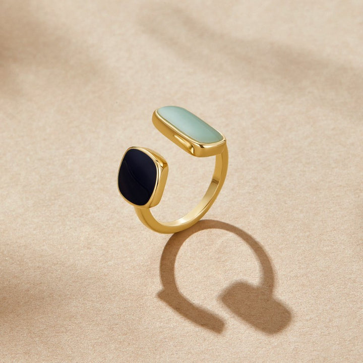 Anillo aguamarina envolvente
