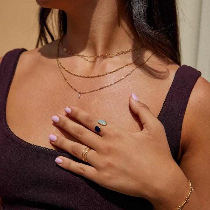 Anillo aguamarina envolvente