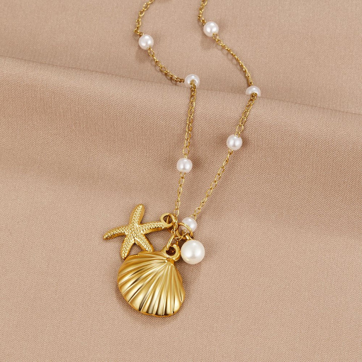 Collar Aria con charm de concha