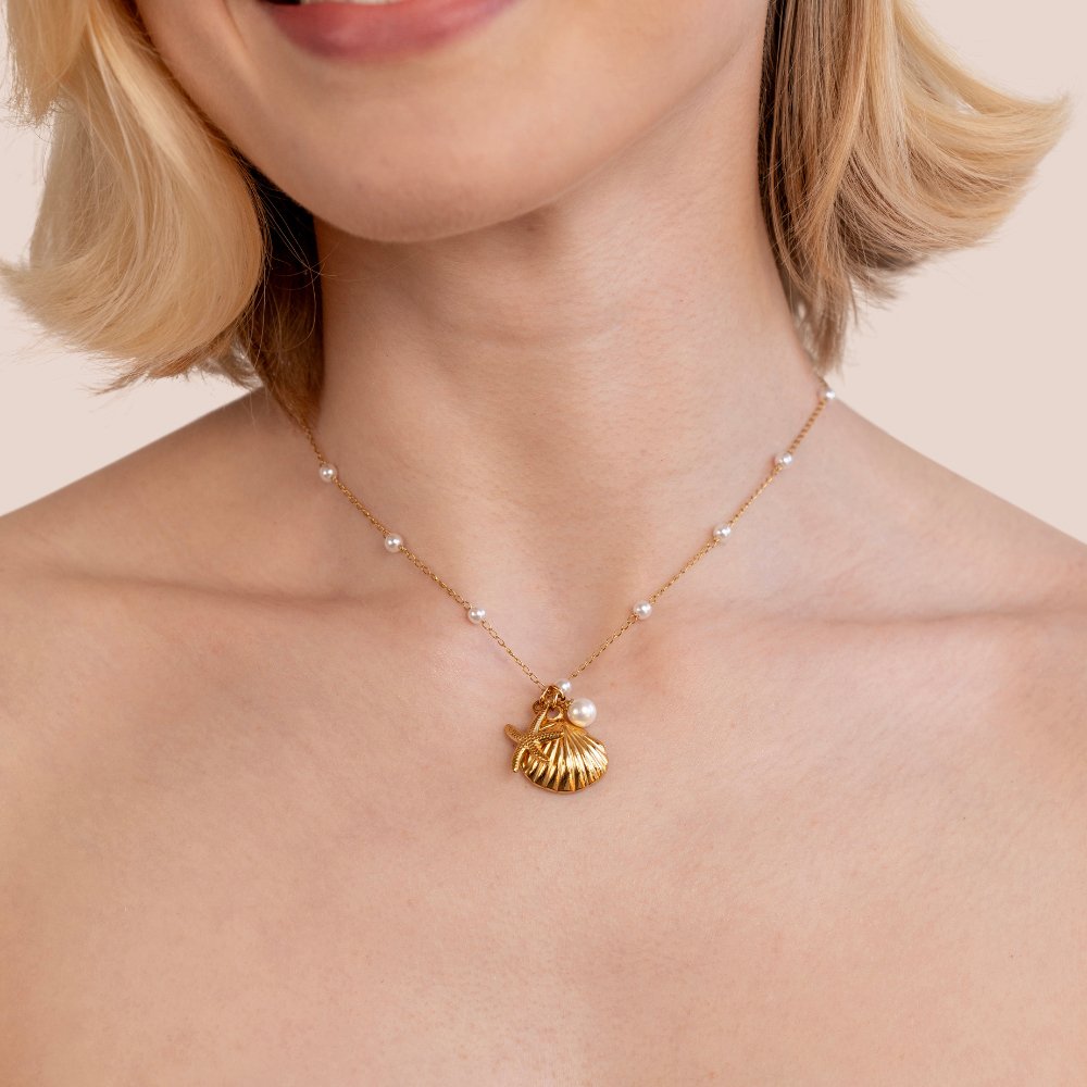 Collar Aria con charm de concha
