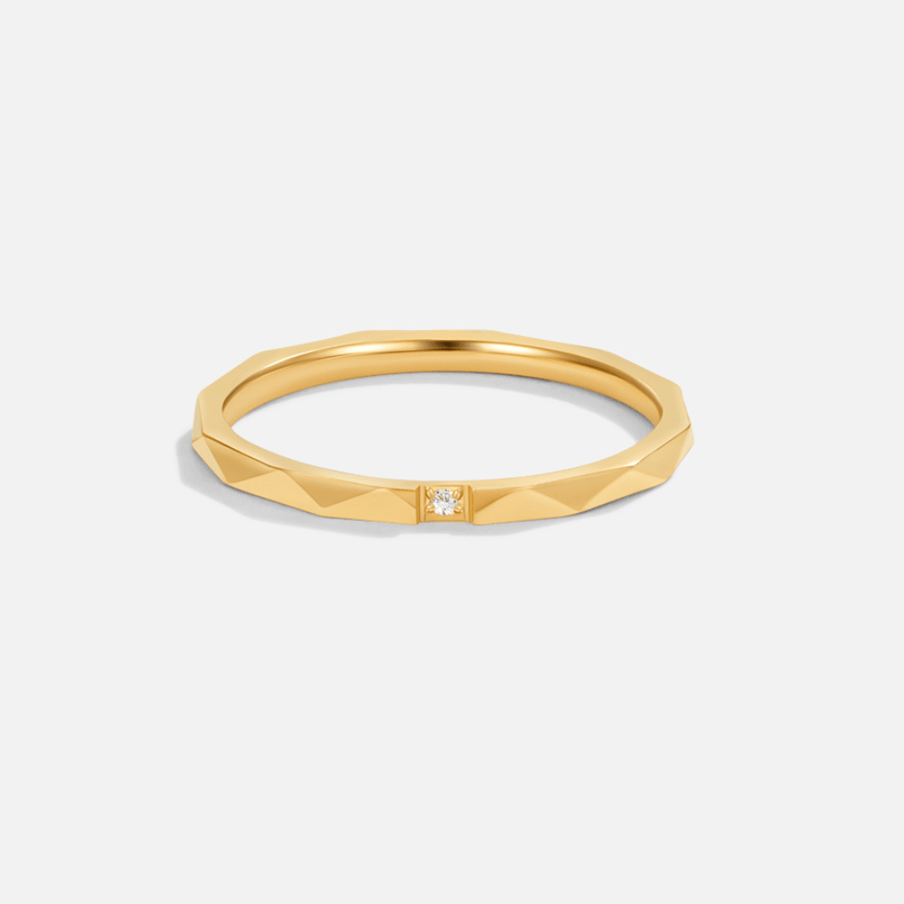 Anillo Astrid 18K dorado apilado