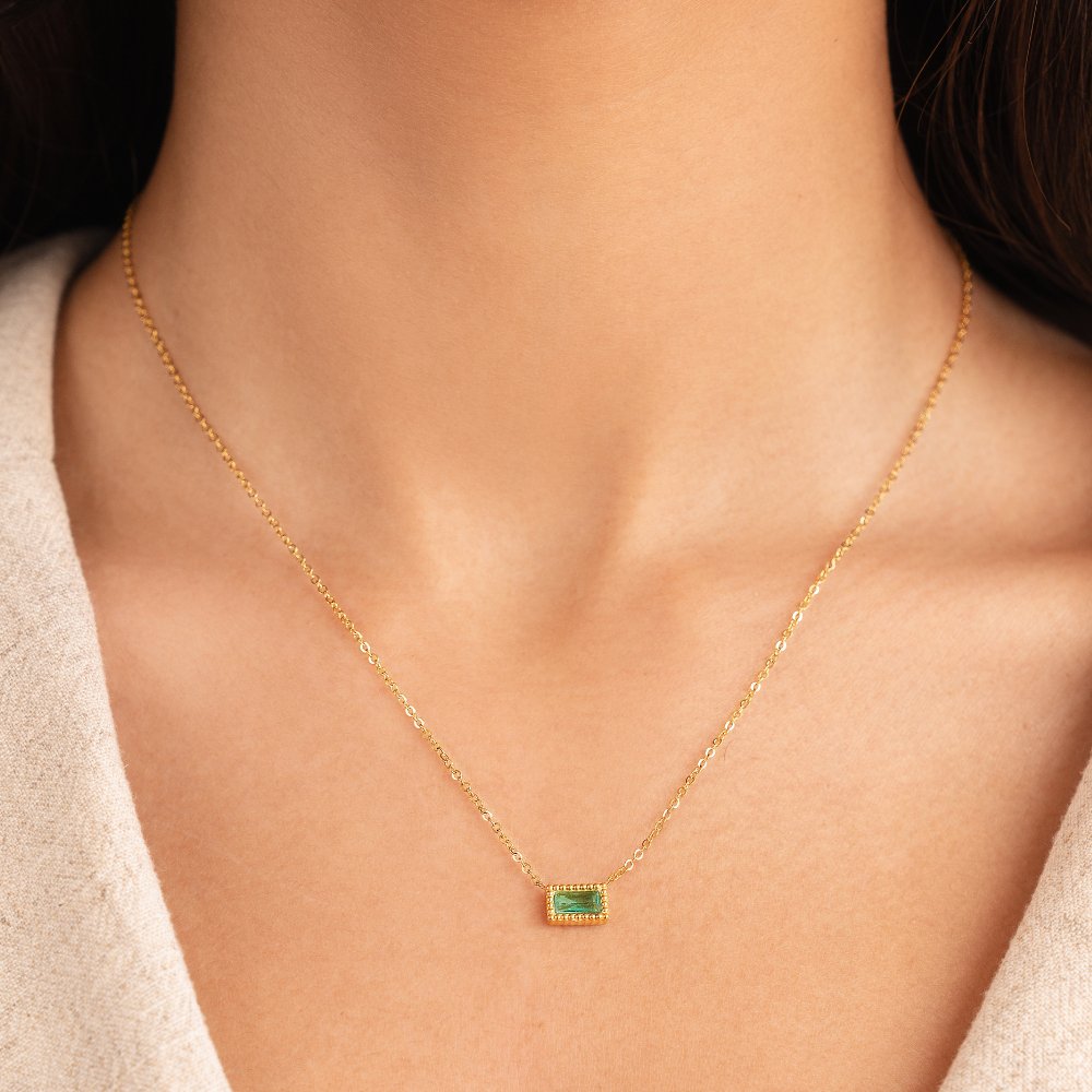 Collar Baguette con piedra de nacimiento