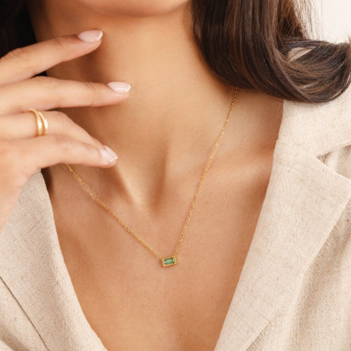 Collar Baguette con piedra de nacimiento
