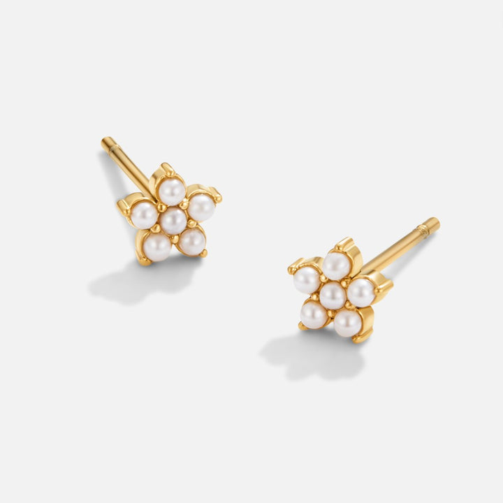Pendientes flores con pequeña perla