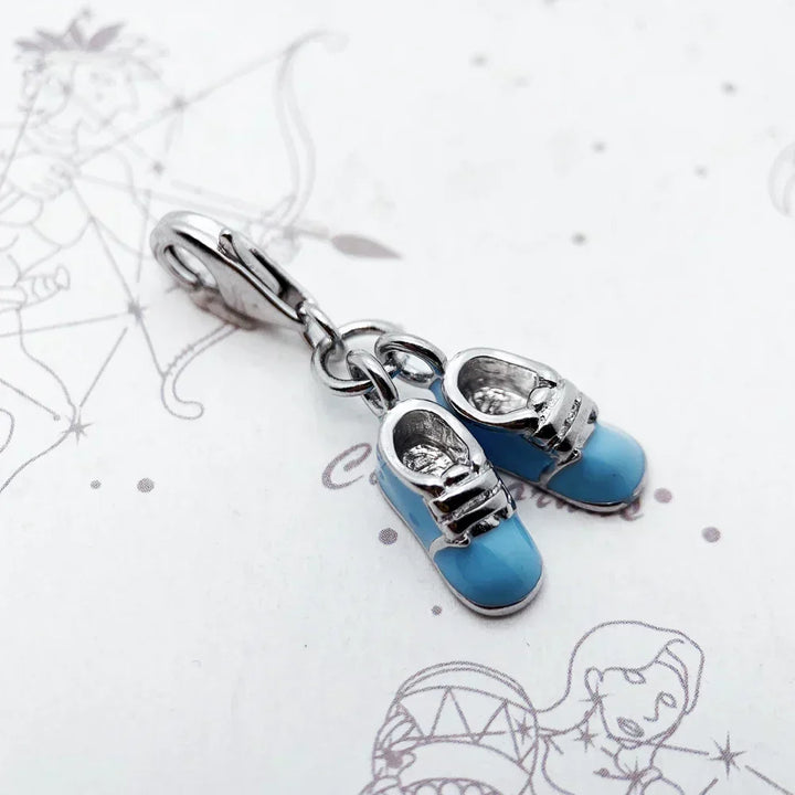 Colgante azul para zapatos de niño