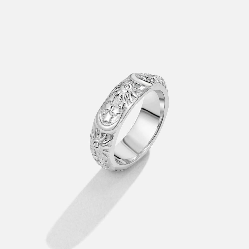 Anillo celestial plateado