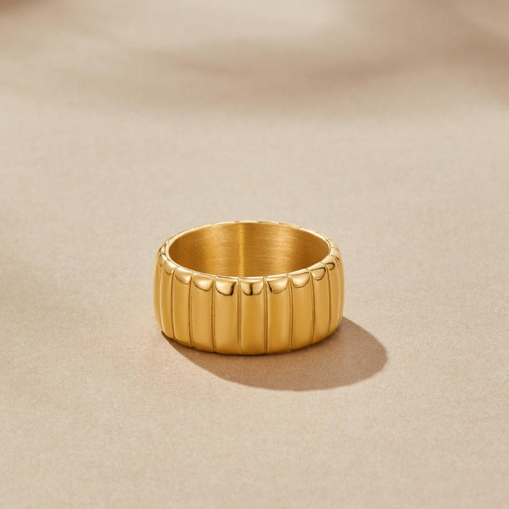 Anillo ancho Calira dorado