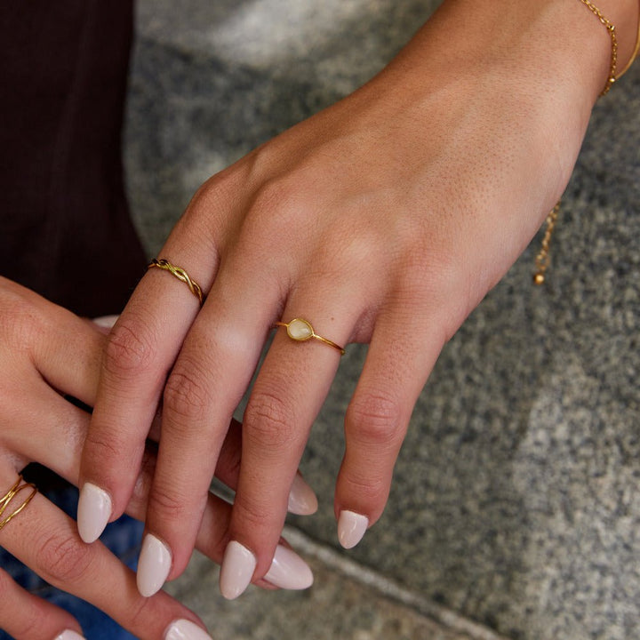 Anillo Clara Kapkovy piedra