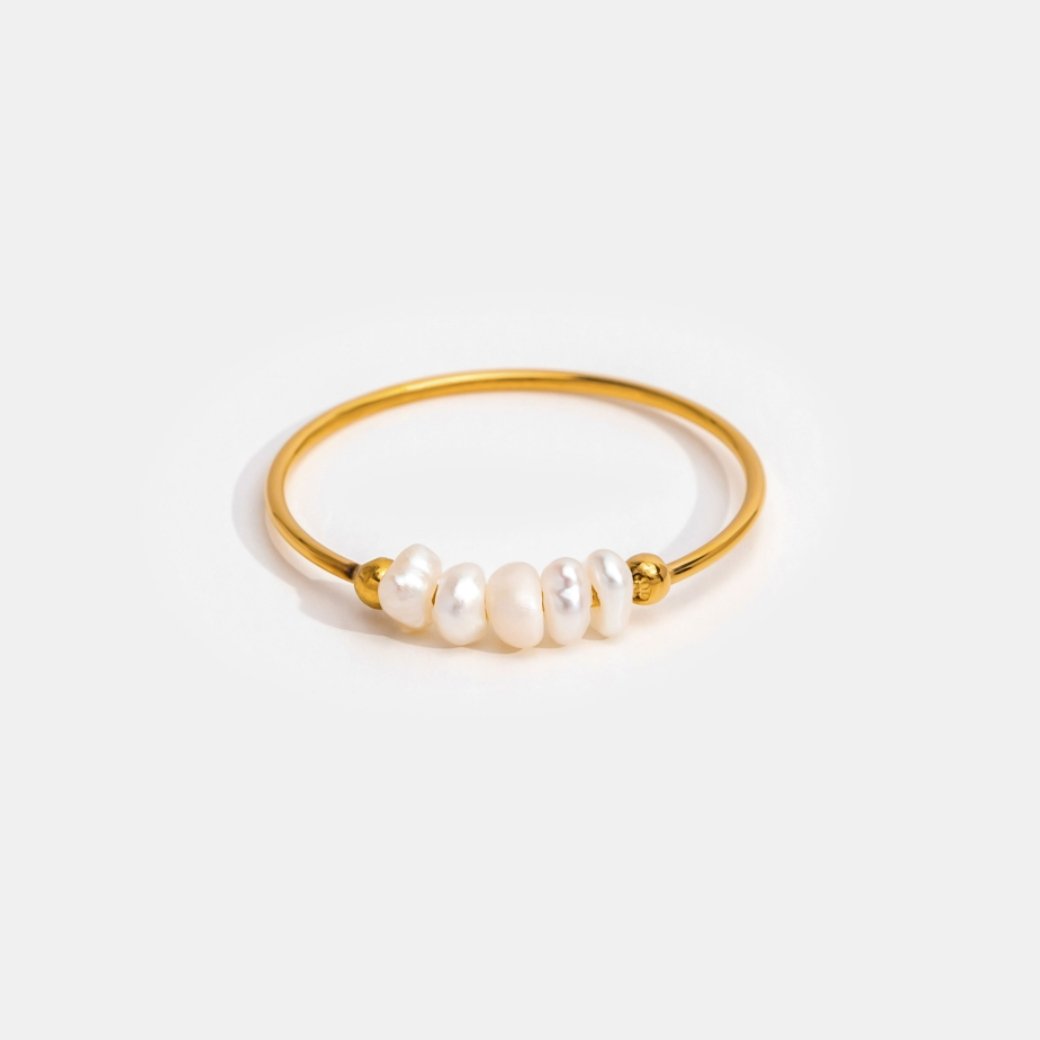 Anillo clásico agua dulce perlas