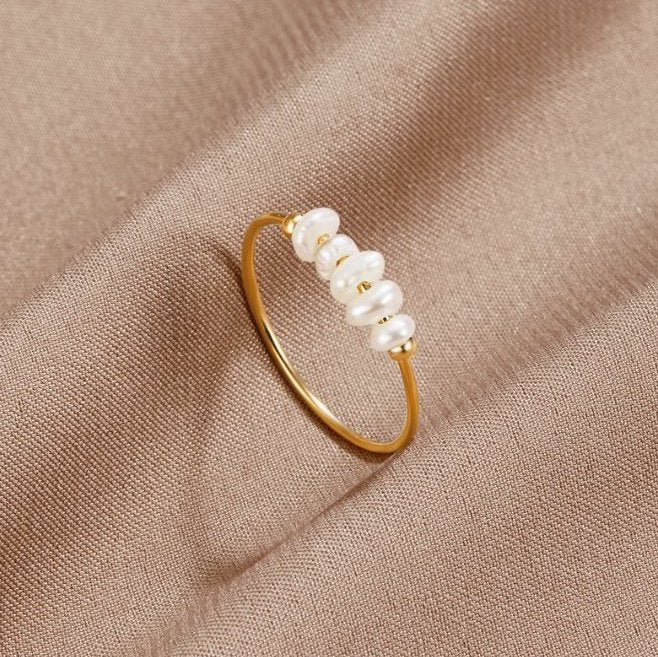 Anillo clásico agua dulce perlas