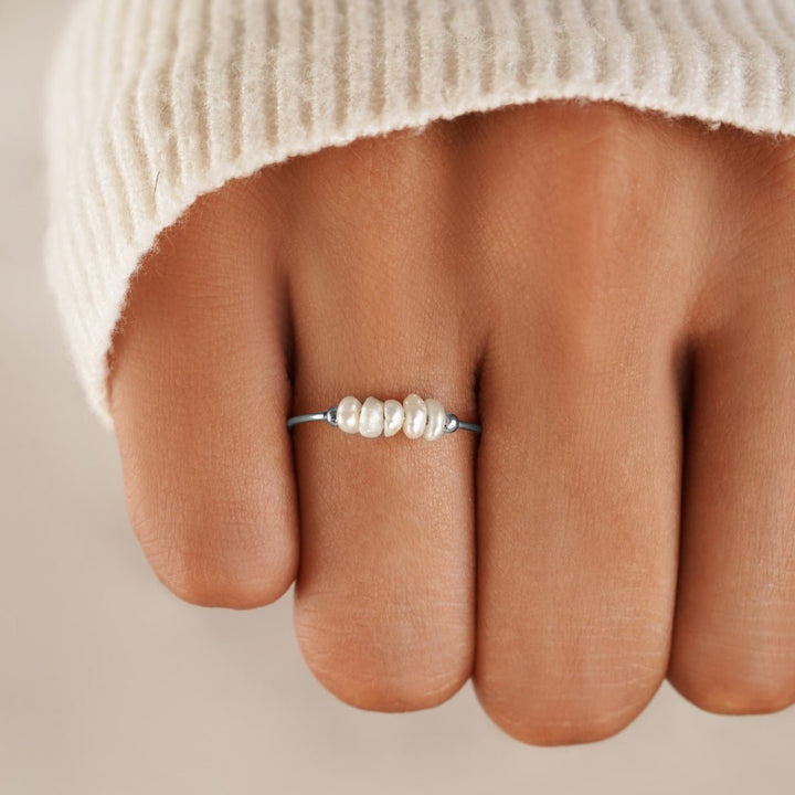 Anillo clásico plateado perla agua dulce