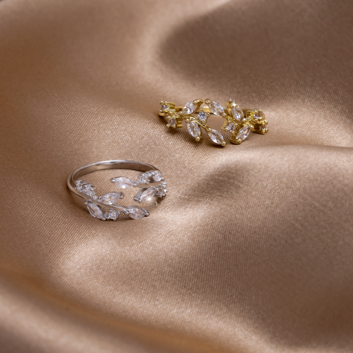 Anillo 18K oro cristales