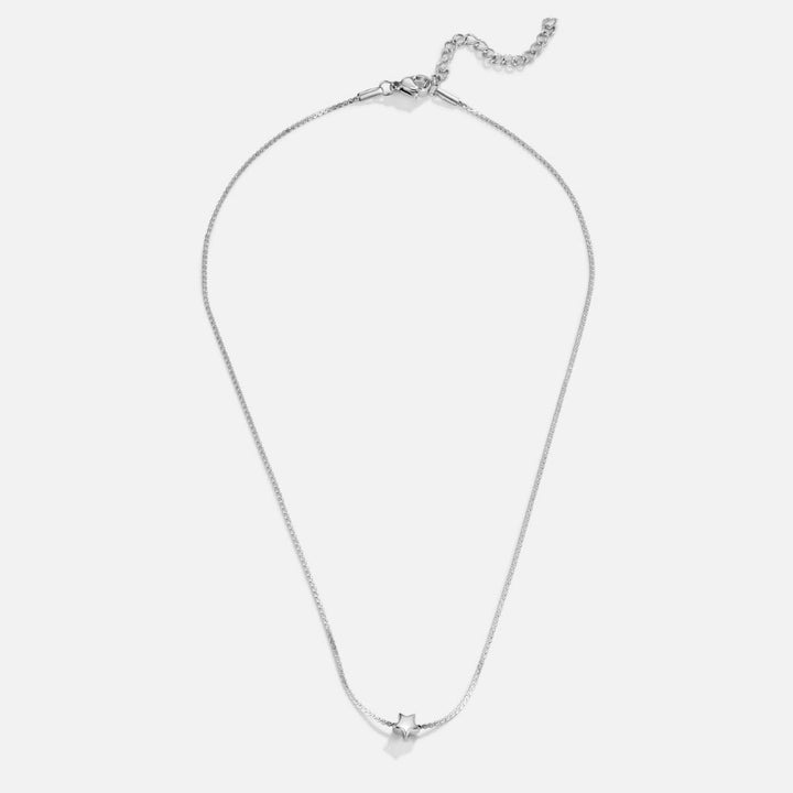 Collar fino plateado con estrella