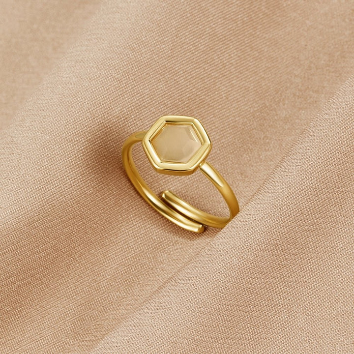 Anillo dorado Ember Kamna