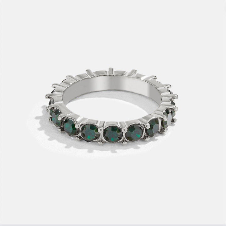 Anillo brillante verde cristal