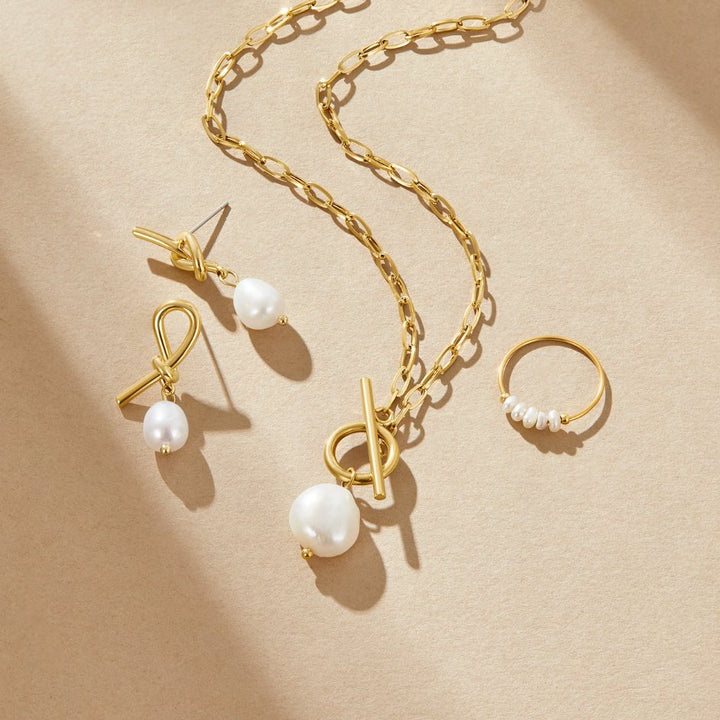Collar dorado Eva con perlas de agua dulce