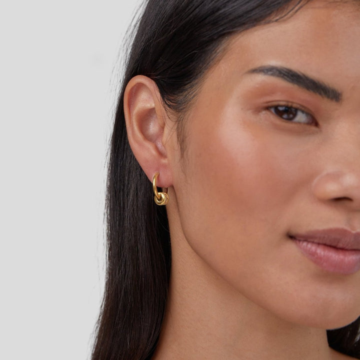 Pendientes Gigi de cristal dorado 18K