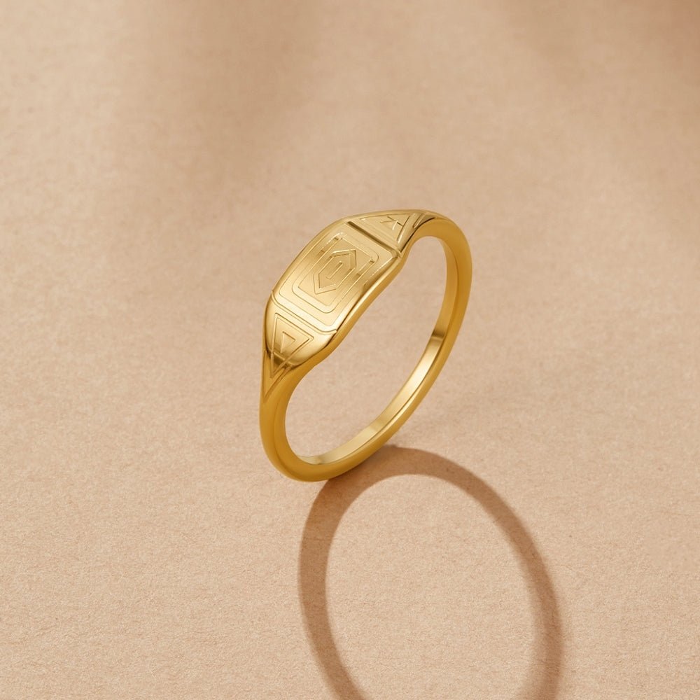 Anillo dorado Adaline