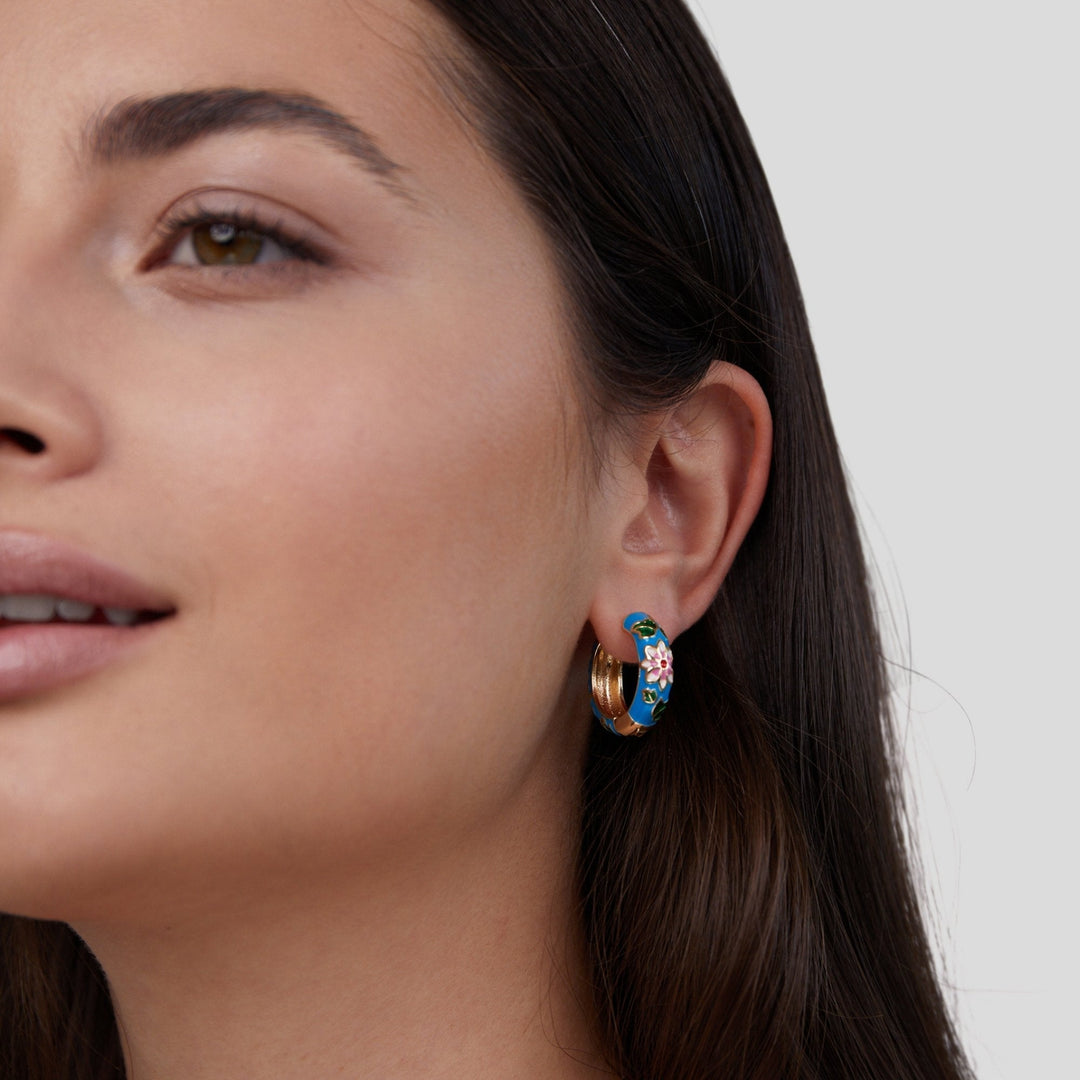 Pendientes dorados flores