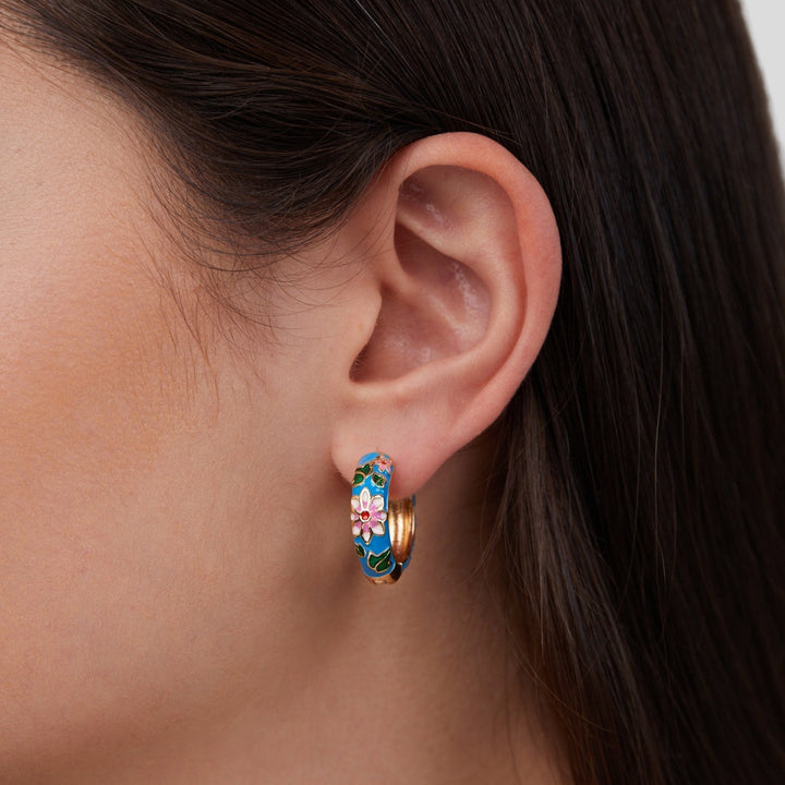 Pendientes dorados flores