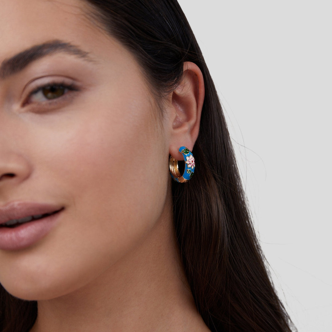 Pendientes dorados flores