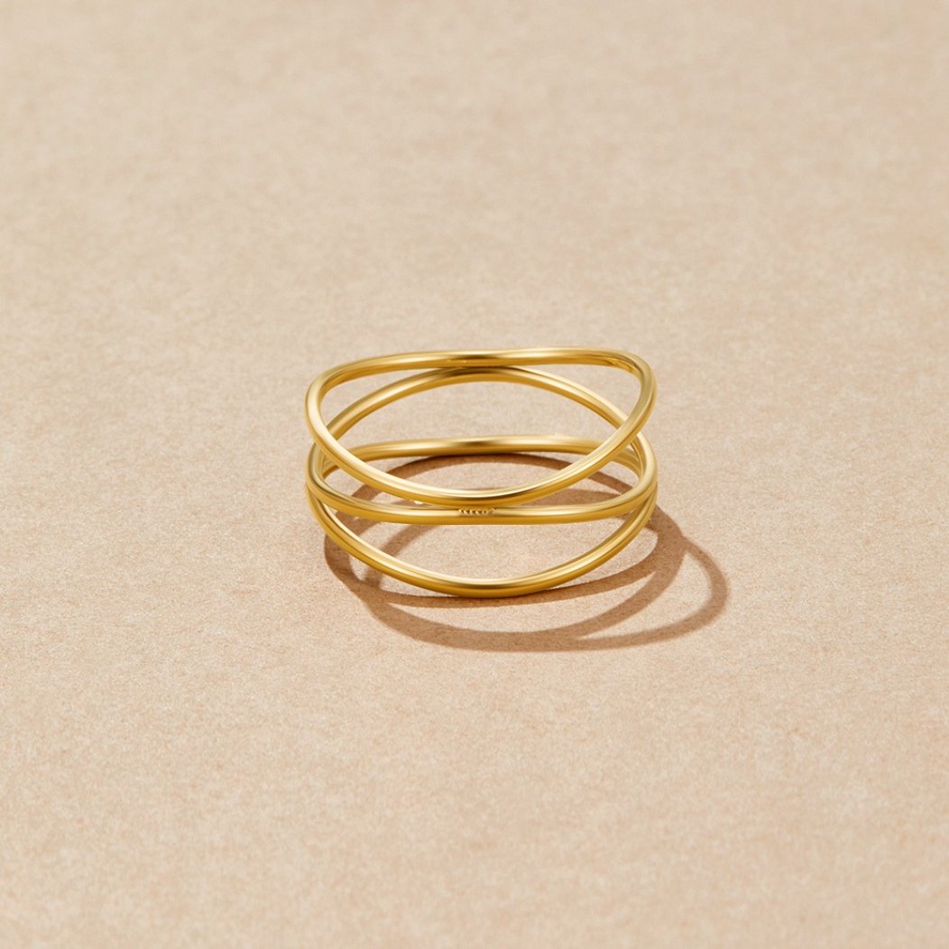 Anillo dorado infinito